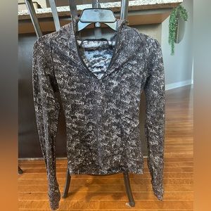 GREAT CONDITION Lululemon black and white quarter zip!! Only work once